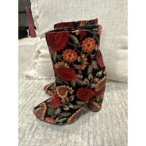 Flower Embroidered Half Boots Booties Marguerite Floral Multicolor Sz 6 Zipper